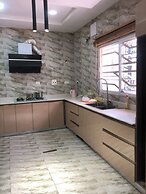 De James Hotels & Suites