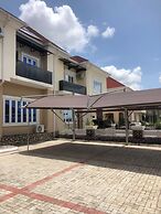 De James Hotels & Suites