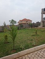 Beautiful 2-bed Apartment in Akright City Bwebajja