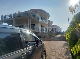 Beautiful 2-bed Apartment in Akright City Bwebajja