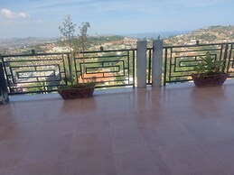 Beautiful 2-bed Apartment in Akright City Bwebajja