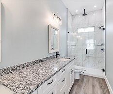 Sunshine And Flip Flops Sp114 4 Bedroom Home by RedAwning