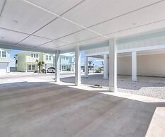 Sunshine And Flip Flops Sp114 4 Bedroom Home by RedAwning