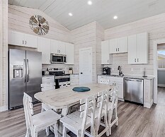 Sunshine And Flip Flops Sp114 4 Bedroom Home by RedAwning