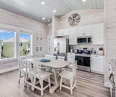 Sunshine And Flip Flops Sp114 4 Bedroom Home by RedAwning