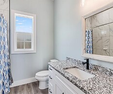 Sunshine And Flip Flops Sp114 4 Bedroom Home by RedAwning