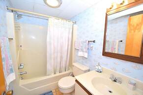 Amber Waves 300 3 Bedroom Condo by RedAwning