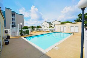 Amber Waves 300 3 Bedroom Condo by RedAwning