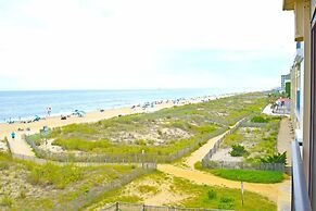 Amber Waves 300 3 Bedroom Condo by RedAwning