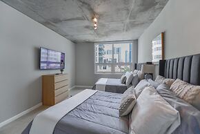 Amazing Family Apt with Pool at Midblock Miami