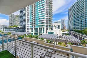 Amazing Family Apt with Pool at Midblock Miami