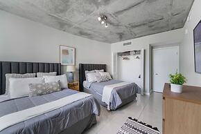 Amazing Family Apt with Pool at Midblock Miami
