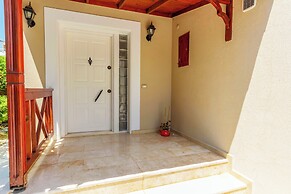 Paradise Town Villa Beldora