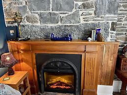 Poet's Cottage Stanley