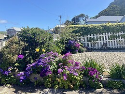 Poet's Cottage Stanley