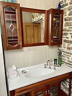 Poet's Cottage Stanley