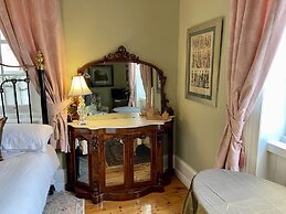 Poet's Cottage Stanley