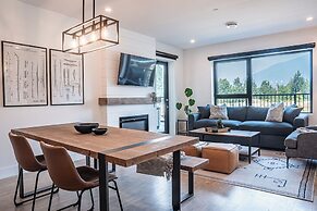 Glades and Green by Revelstoke Vacations