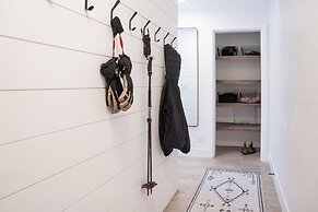 Glades and Green by Revelstoke Vacations