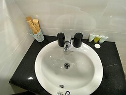 Apricot Garden Hotel