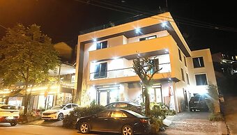 Apricot Garden Hotel