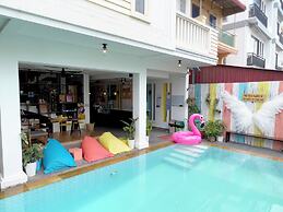 THE PLACE Hostel & Pool Bar