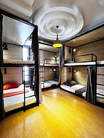 THE PLACE Hostel & Pool Bar