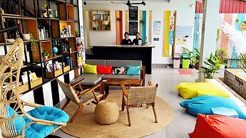 THE PLACE Hostel & Pool Bar