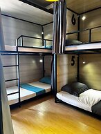 THE PLACE Hostel & Pool Bar