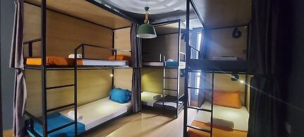 THE PLACE Hostel & Pool Bar