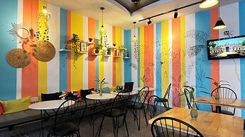 THE PLACE Hostel & Pool Bar