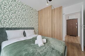 3 Bedroom Gwiaździsta 18 by Renters