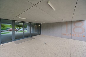 3 Bedroom Gwiaździsta 18 by Renters