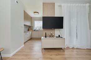 3 Bedroom Gwiaździsta 18 by Renters