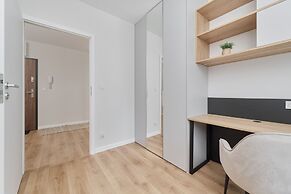 3 Bedroom Gwiaździsta 18 by Renters