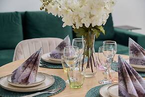 3 Bedroom Gwiaździsta 18 by Renters