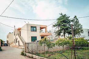 Helen Sweet Home in Kounoupidiana