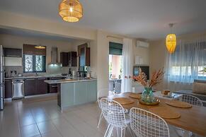 Helen Sweet Home in Kounoupidiana