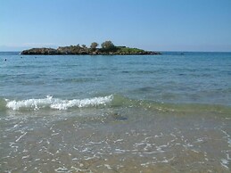 Helen Sweet Home in Kounoupidiana