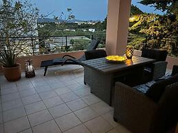 Helen Sweet Home in Kounoupidiana