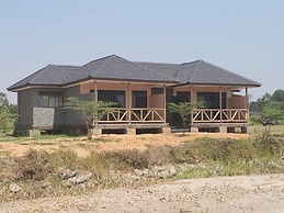 Ishasha Pride Lodge