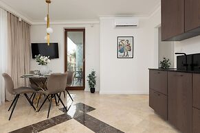 Czerniakowska 131 by Renteres Prestige