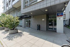 Czerniakowska 131 by Renteres Prestige