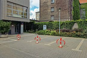 Czerniakowska 131 by Renteres Prestige