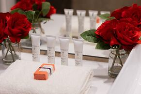 Czerniakowska 131 by Renteres Prestige