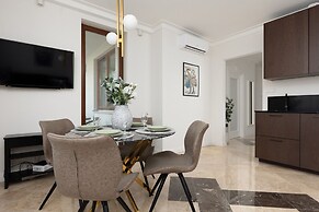 Czerniakowska 131 by Renteres Prestige