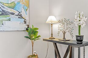 Minne-getaway, Designer Stay South Of The River