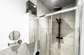 Erin Court Mansion -Suite 11