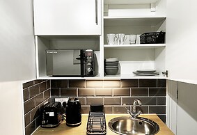 Erin Court Mansion -Suite 11