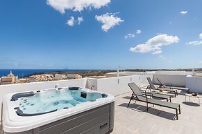 Seaview And Wellness Penthouse In Gozo